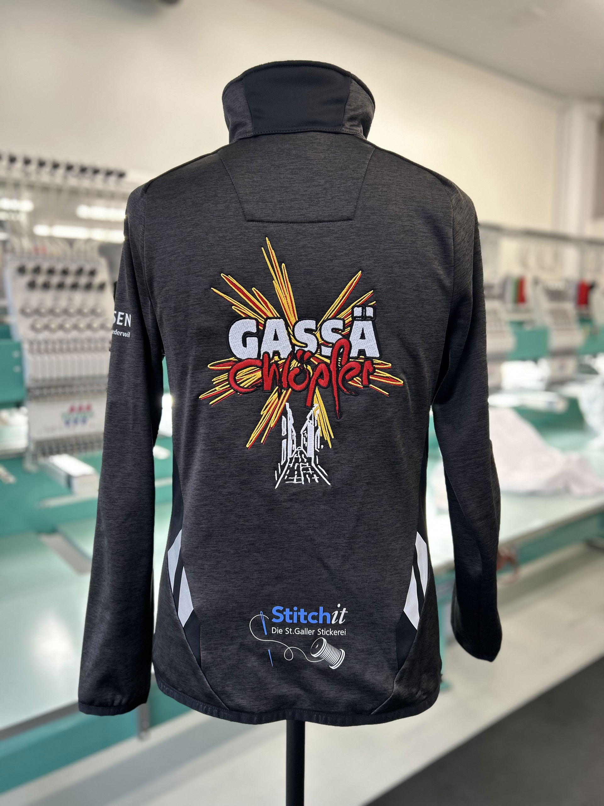 Guggaemusik Gassaechloepfer 2 Stitchit AG - Die St. Galler Stickerei
