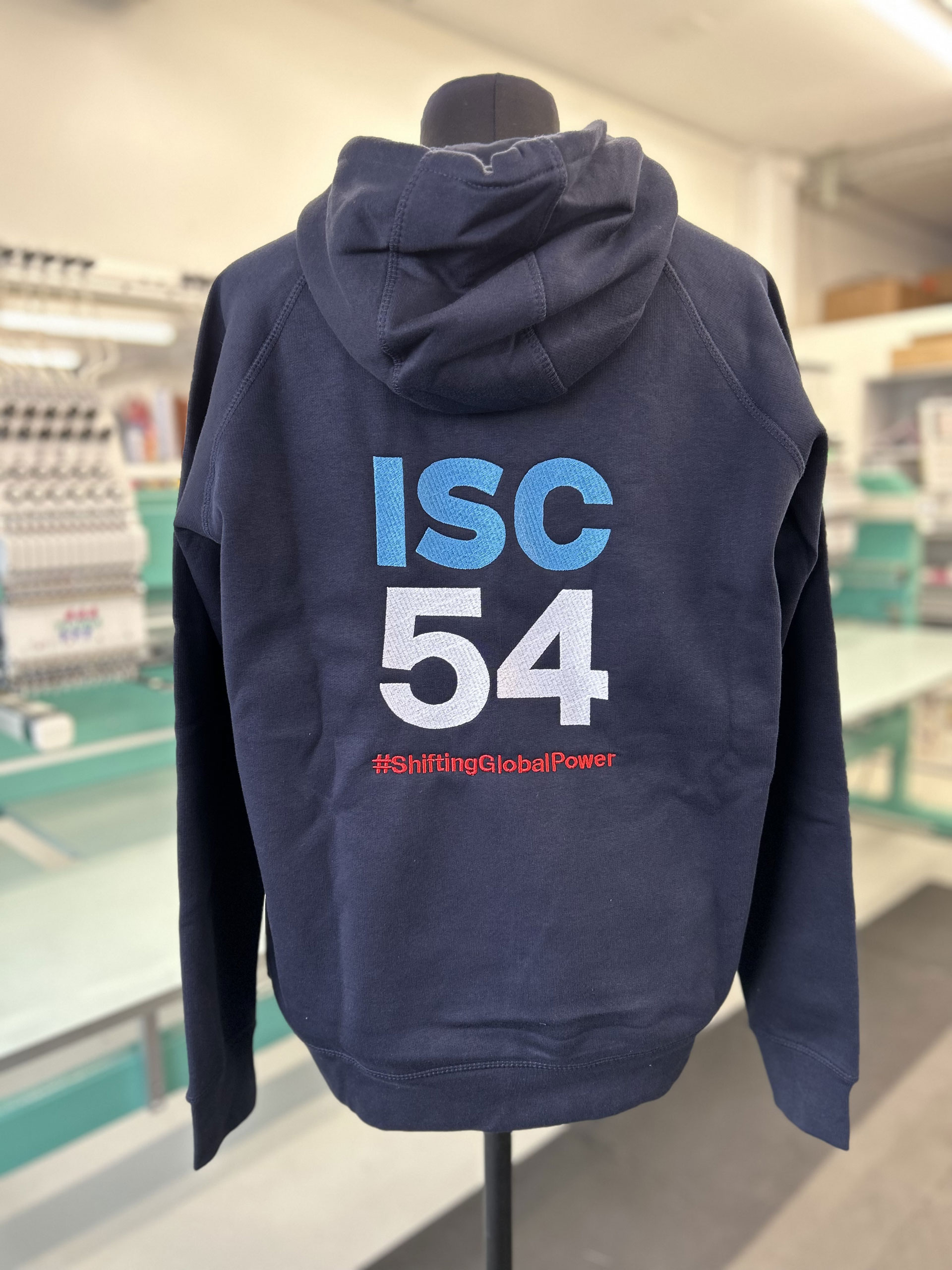 ISC Symposium Hoody Ruecken Stitchit AG - Die St. Galler Stickerei