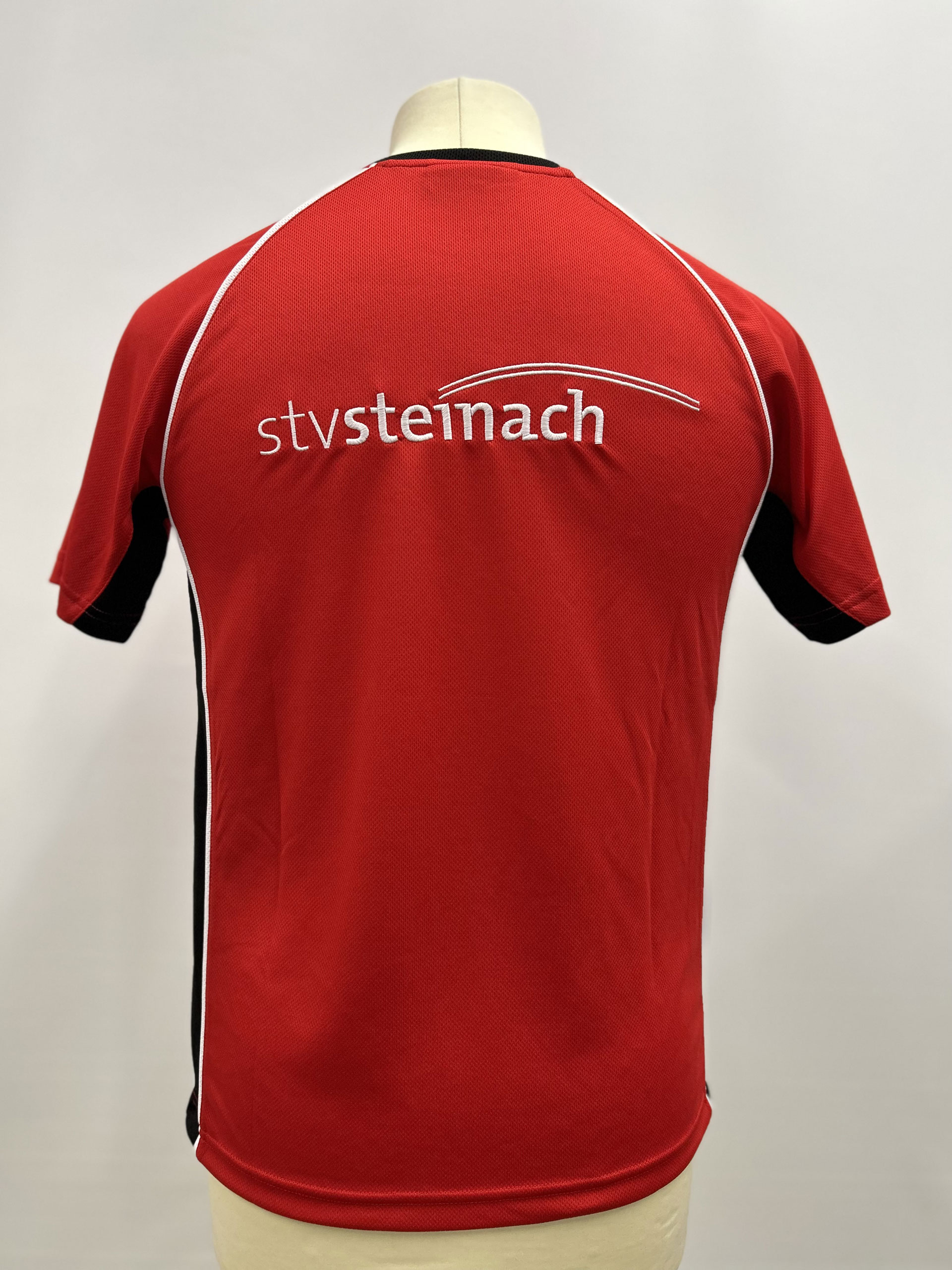 T Shirt Herren hinten WEB Stitchit AG - Die St. Galler Stickerei
